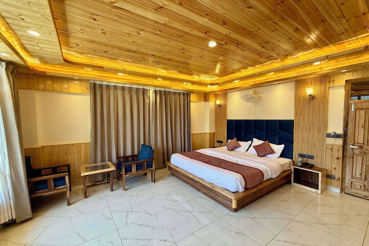Room 3 of 39