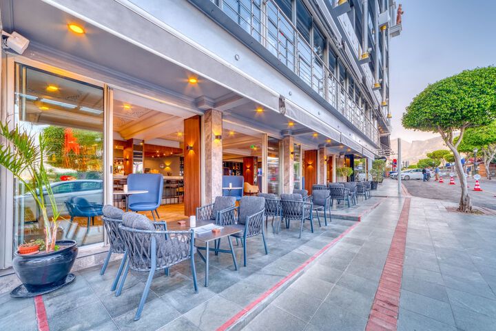 Hotel Exterior 157 of 187