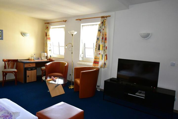 Room 6 of 50