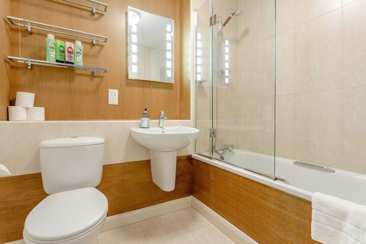 Spacious Modern 2 Bedroom Flat in West Hampstead