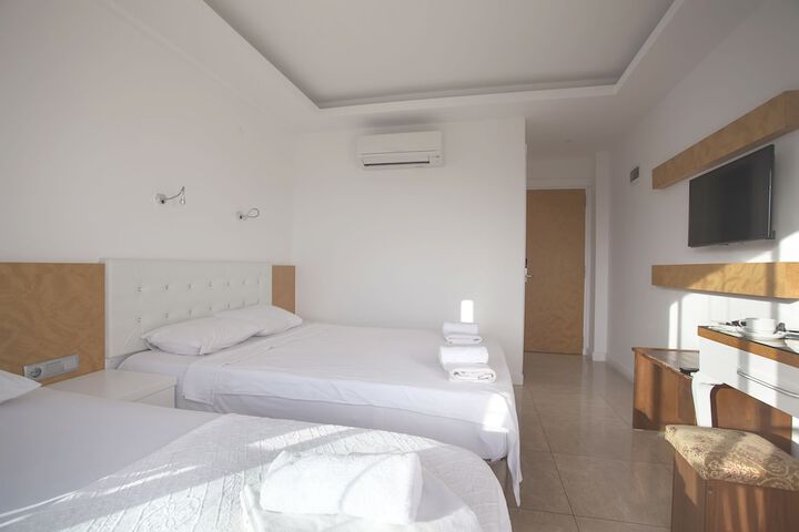 Room 30 of 108