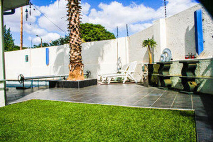 Hotel Exterior 13 of 29