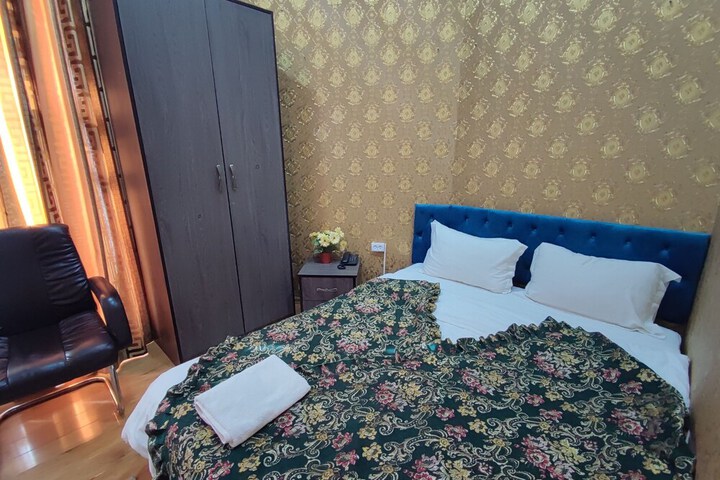 Room 23 of 70