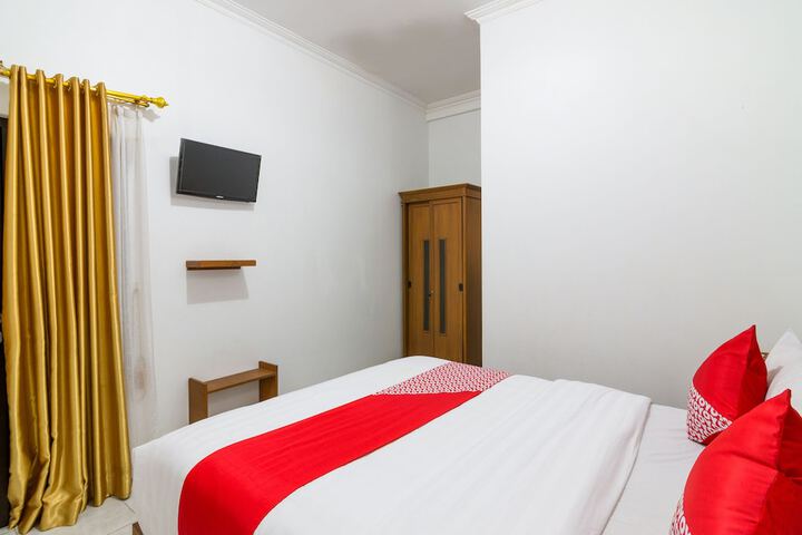 Room 14 of 30