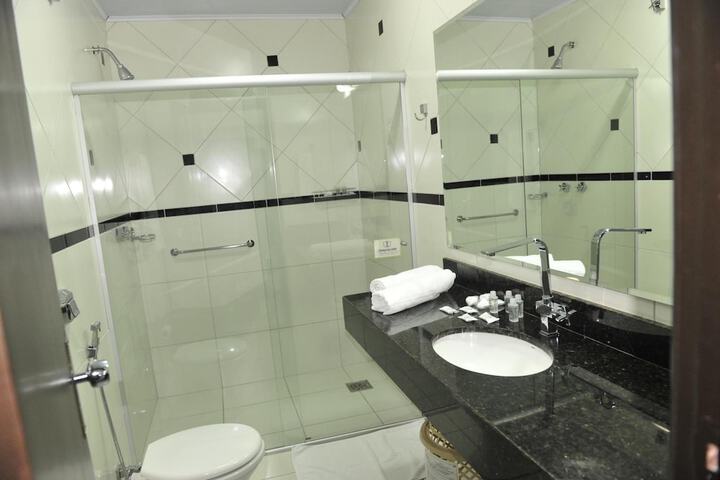 Clean Restrooms