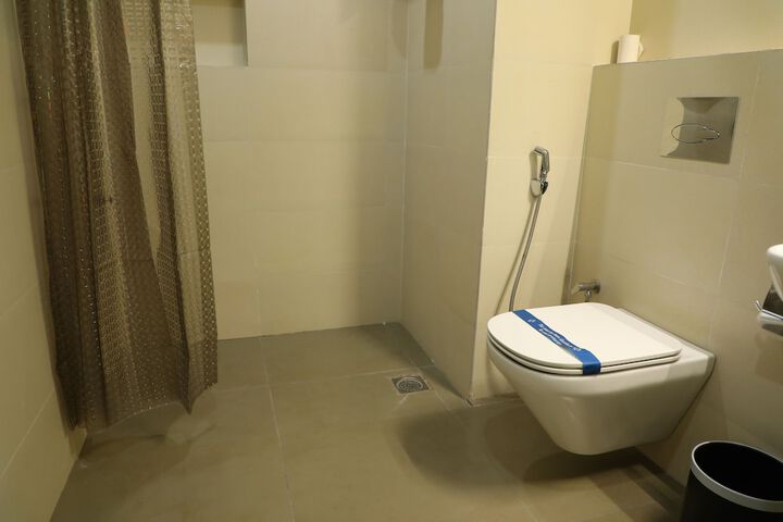 Room 5 of 7
