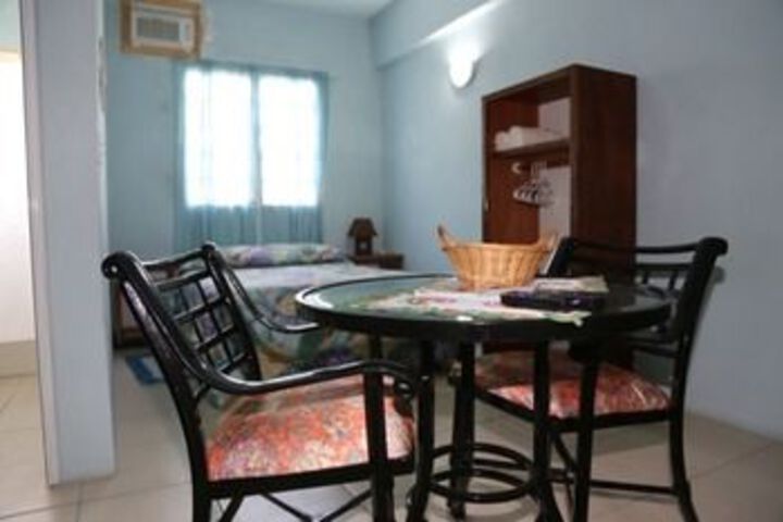 Room 13 of 21