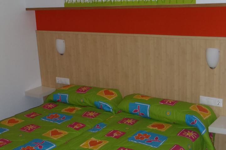Room 9 of 26
