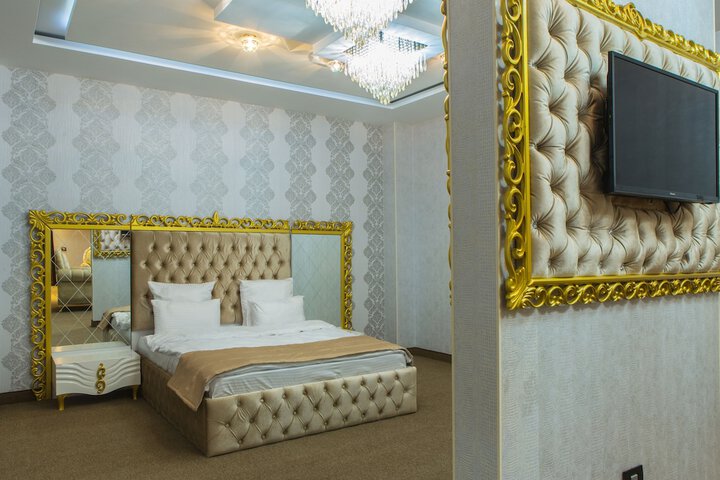 Room 5 of 30