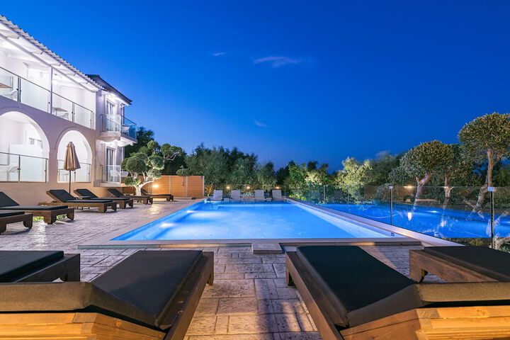 Pool 39 of 68
