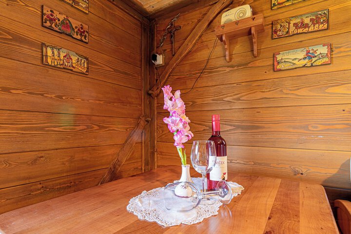 Room 6 of 21