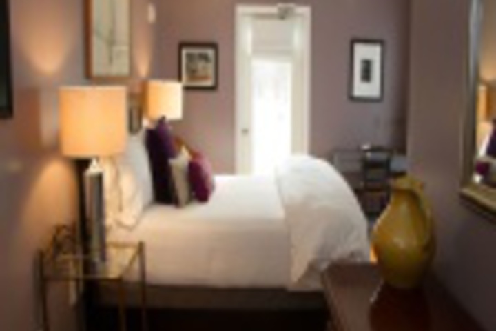 Room 385 of 396