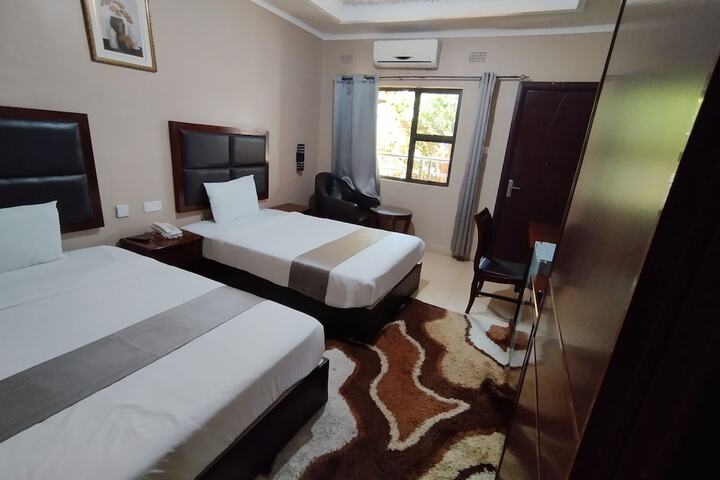 Room 7 of 19