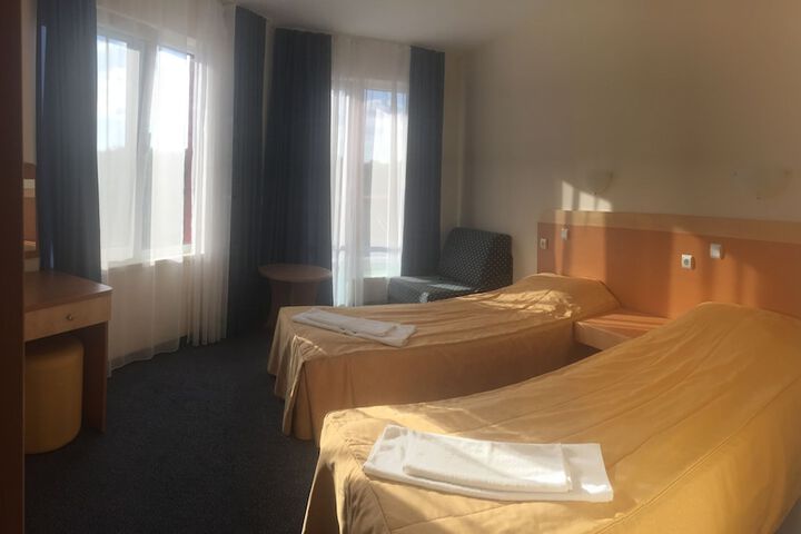 Room 12 of 85