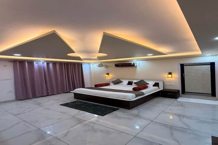 Room 37 of 113