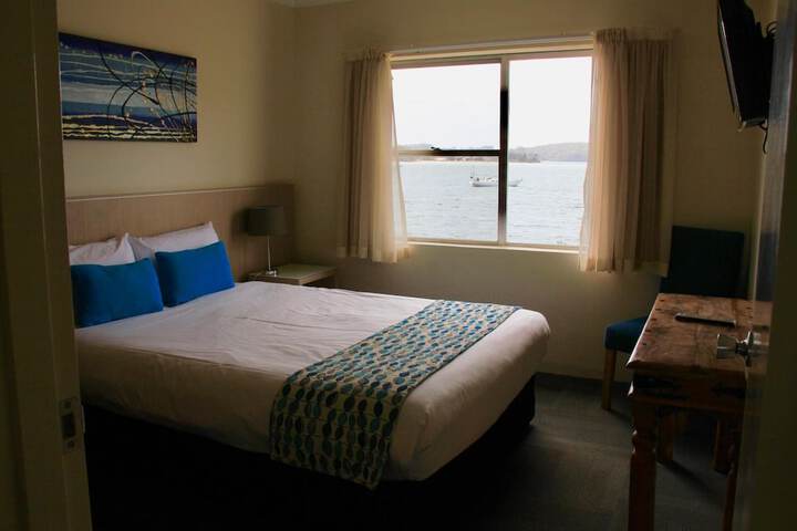 Room 12 of 53