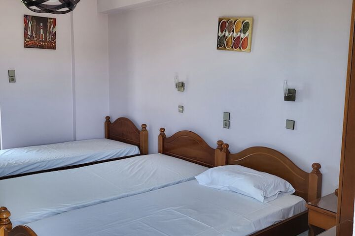 Room 6 of 29