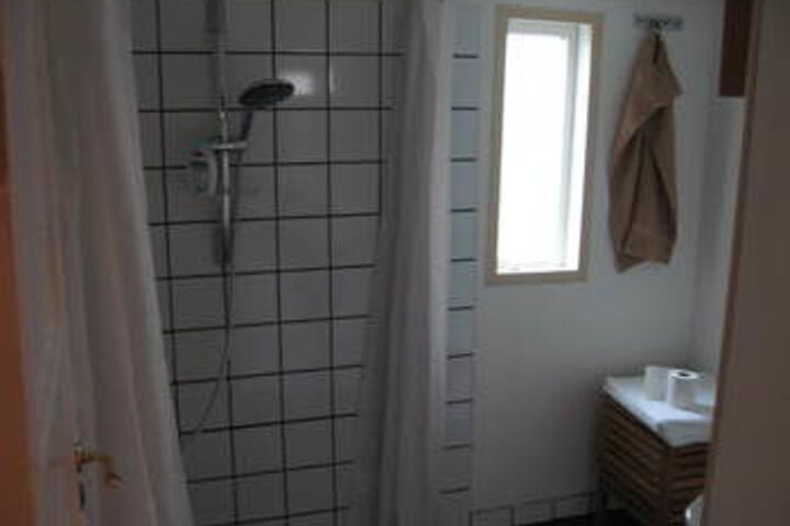 Room 3 of 32