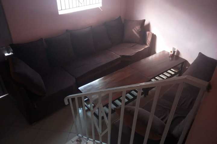 Room 4 of 18