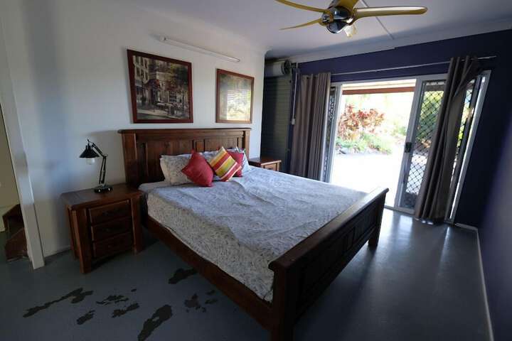 Room 3 of 25