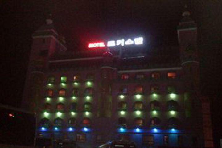 Hotel 60 of 80