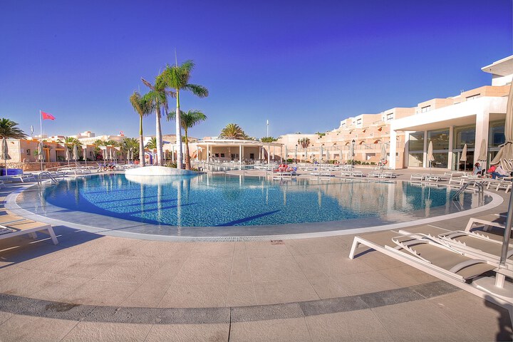 Pool Hotel