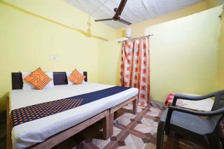 Room 8 of 14