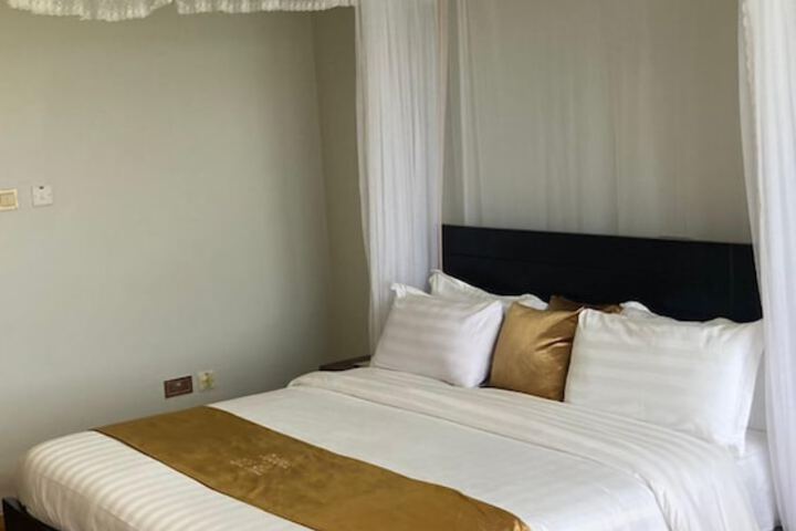 Room 45 of 150