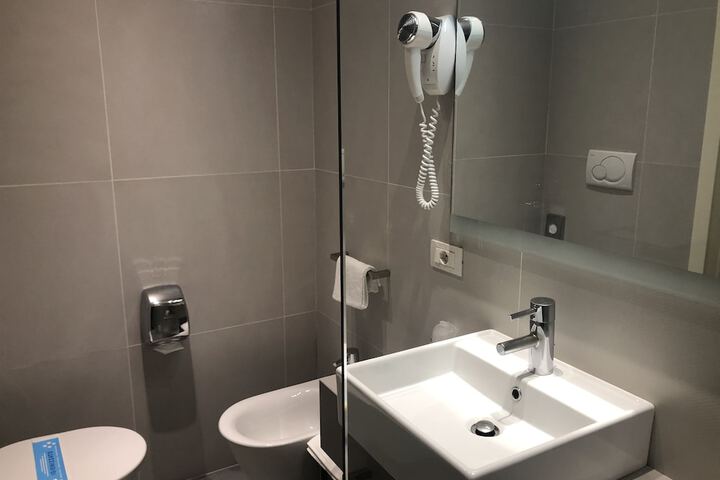 Room 58 of 69