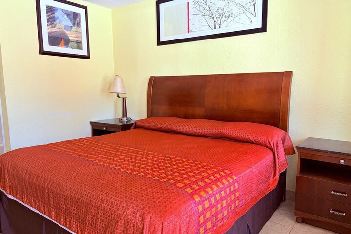 Room 34 of 67