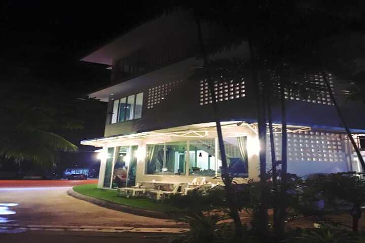 Hotel 11 of 11