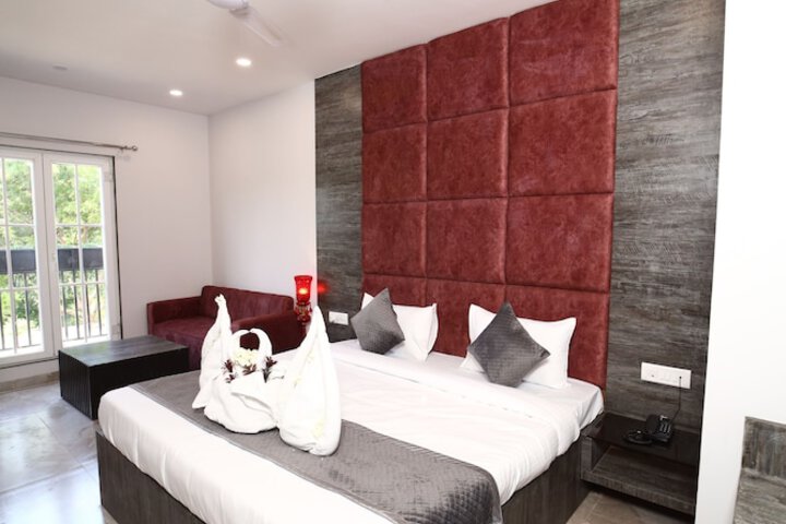 Room 5 of 30