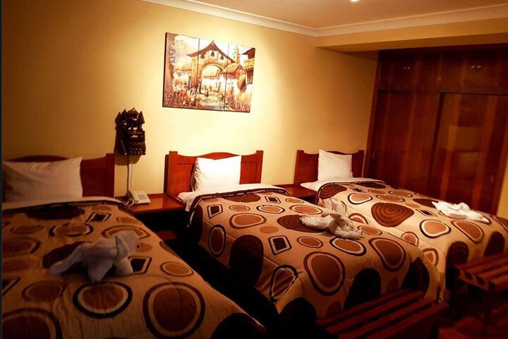 Room 4 of 28