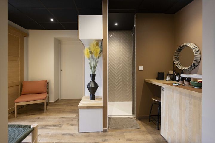 Hotel Interior 171 of 210