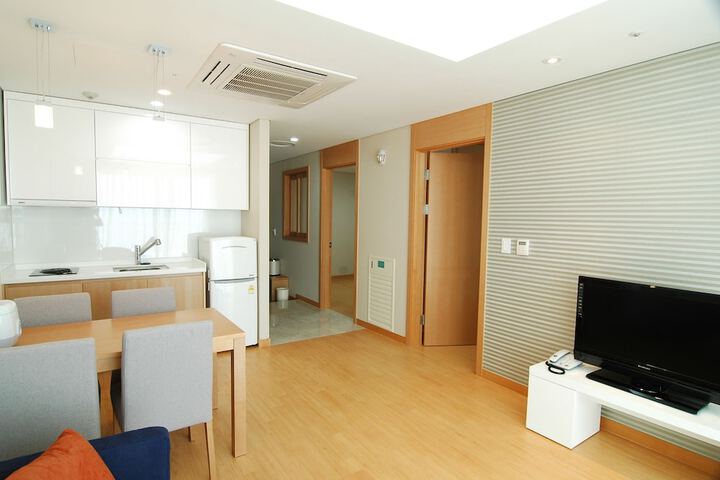 Room 15 of 51