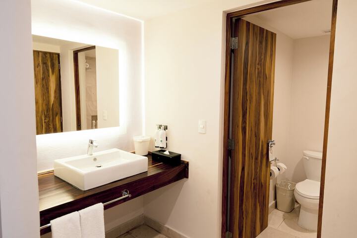 Room 44 of 92
