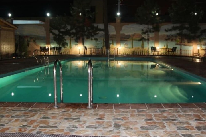 Pool 108 of 143