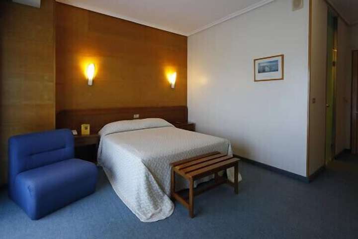 Room 7 of 20
