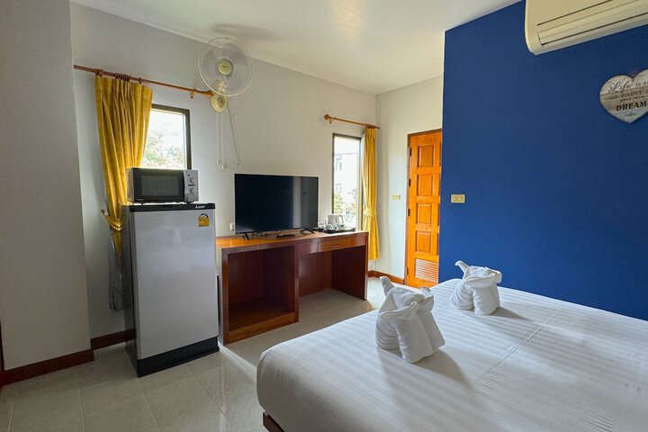 Room 28 of 79