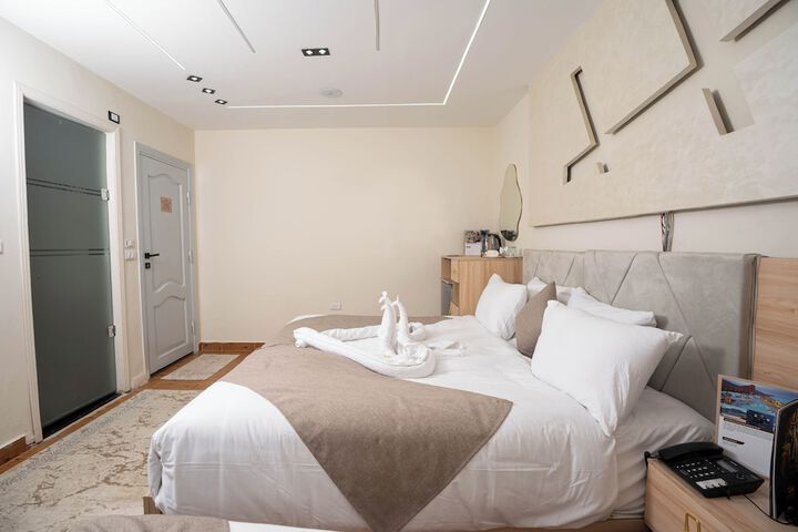 Room 30 of 47