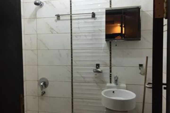 Room 5 of 29