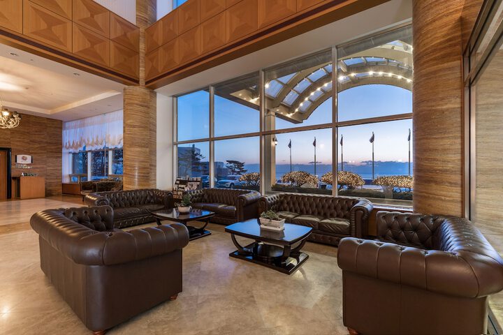 Hotel Lobby
