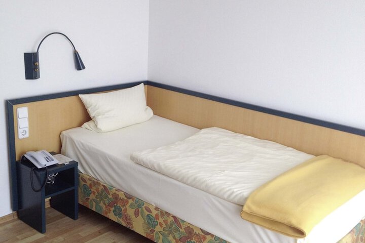 Room 3 of 30