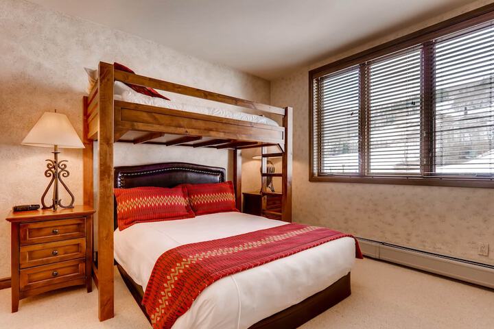 Room 21 of 210