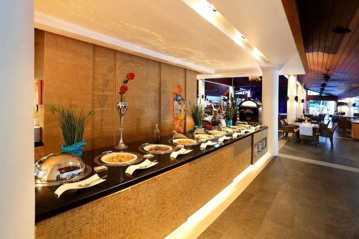 Dining 138 of 297