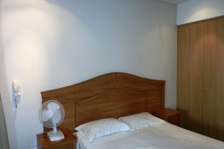 Room 10 of 26