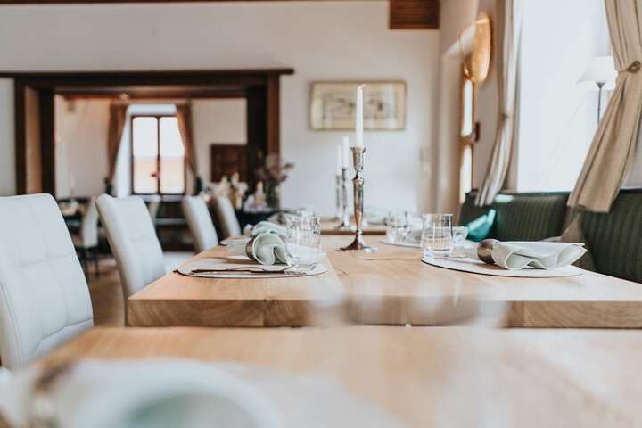 Dining 19 of 41