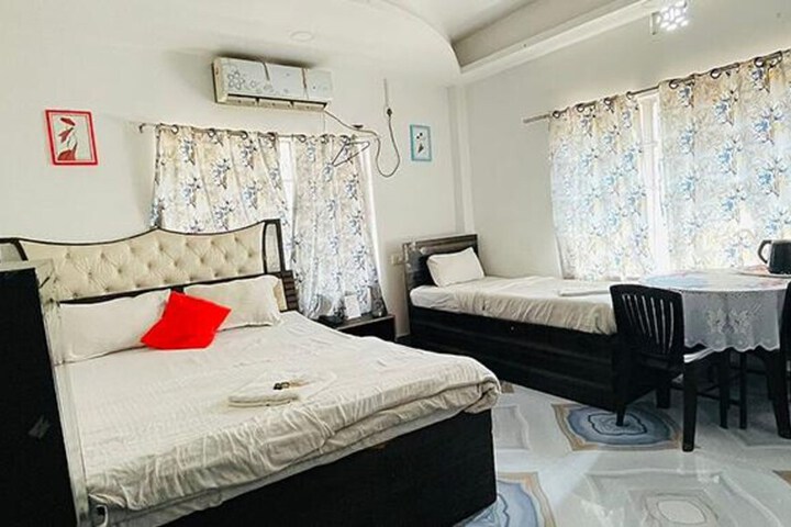 Room 9 of 19