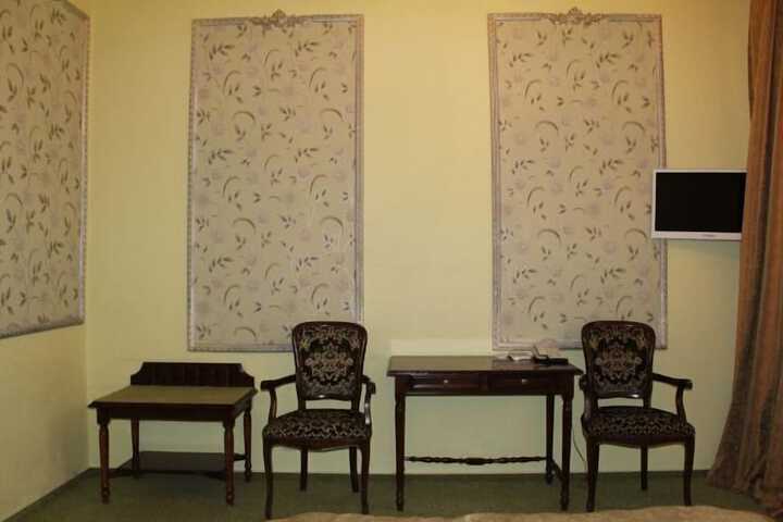 Room 9 of 61