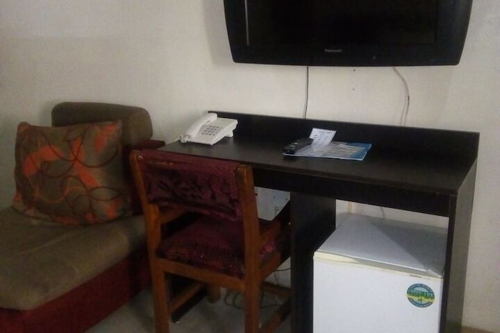 Room 3 of 9